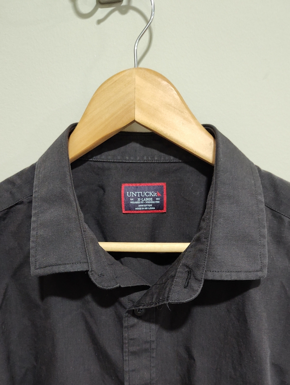 UNTUCKit Men's Shirt XL Relaxed Fit Black Wrinkle Free 100% Cotton Button Down - Picture 5 of 9